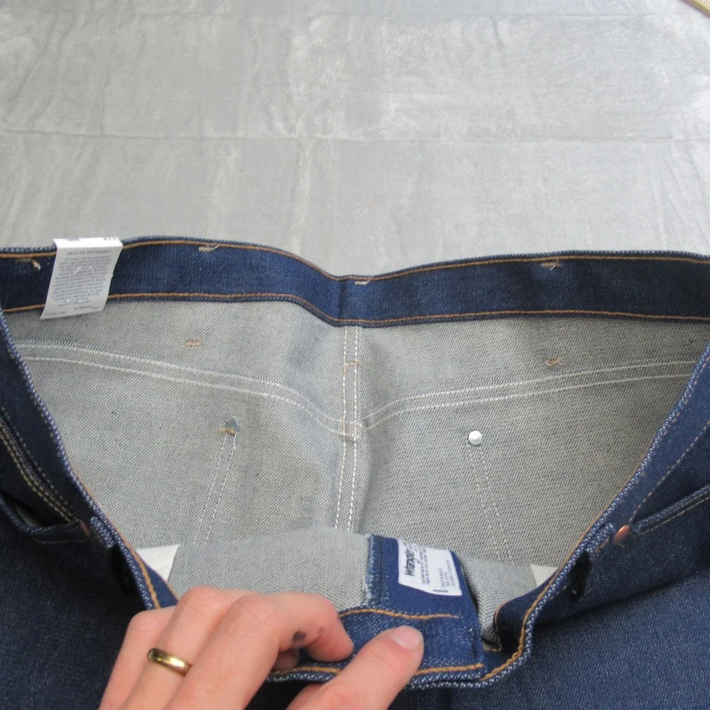 Wrangler Jeans Men's 40x32‎ Blue Denim Cowboy Cut Wide Leg Relaxed 13MWZ VTG NEW